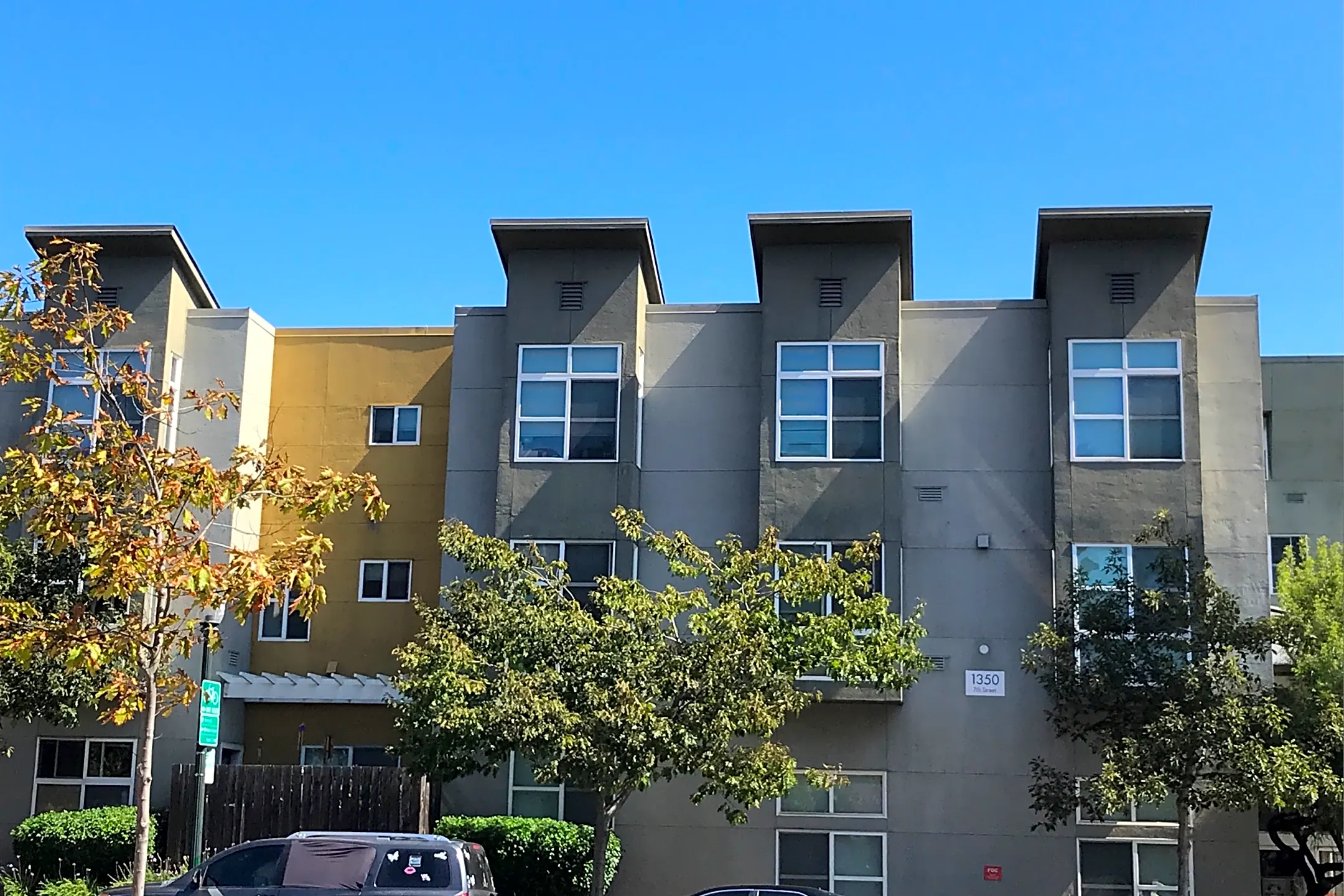 Mandela Gateway Th St Oakland Ca Apartments For Rent Rent