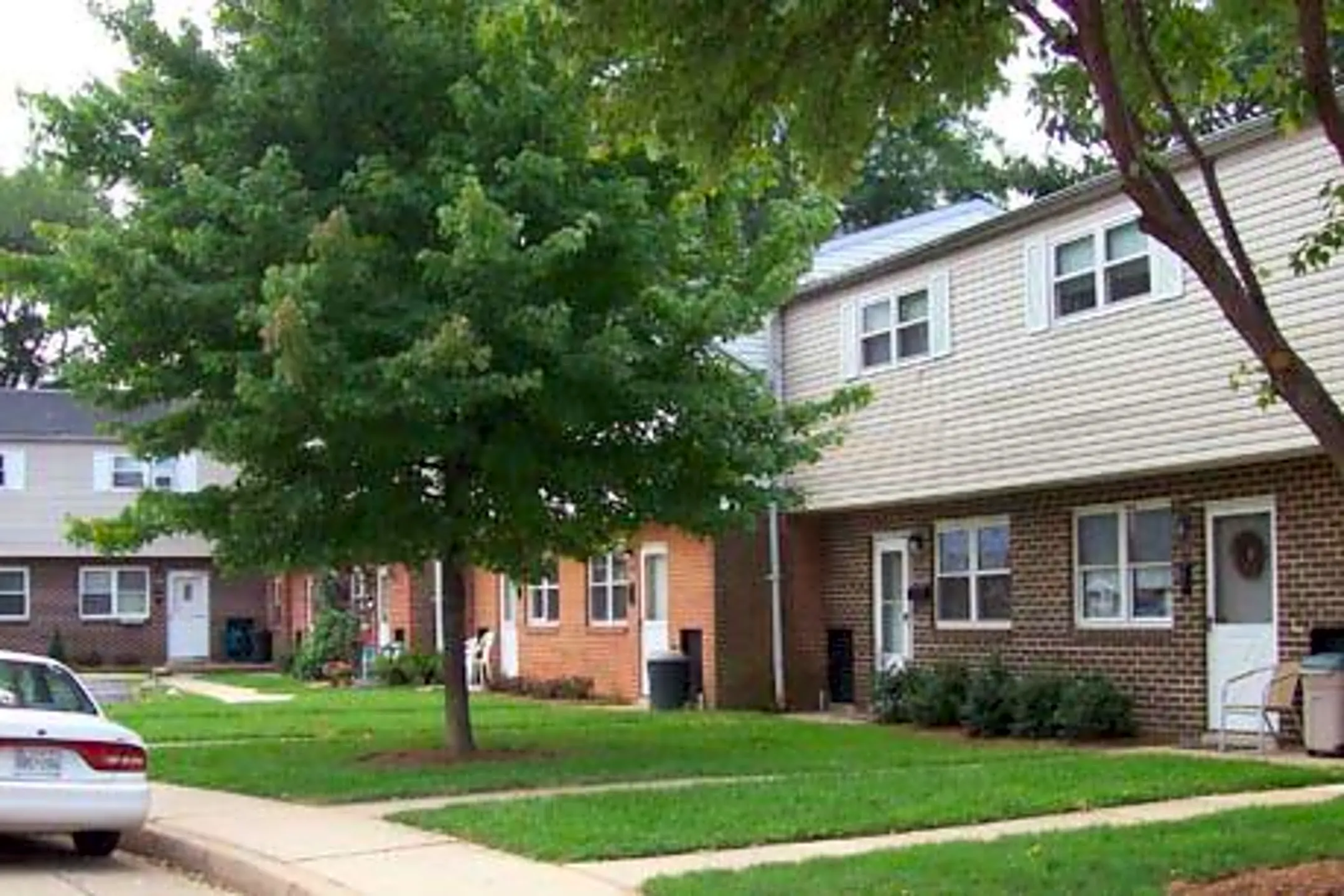 Weldon Townhomes Weldon Pl N Baltimore Md Townhouses For Rent