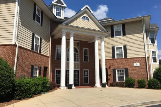 Laurel Oaks Apartments - Greenville, SC 29609