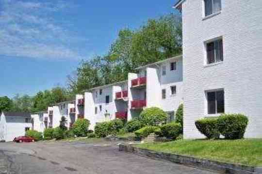 Hillcrest Apartments property