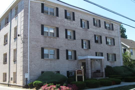 Holiday Manor Apartments property
