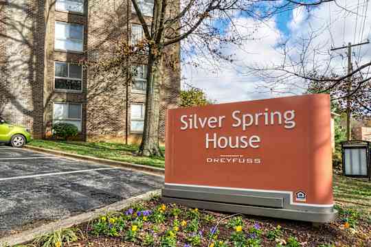 Silver Spring House property