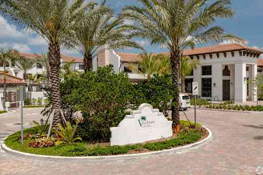 Vista Verde at Sunrise property
