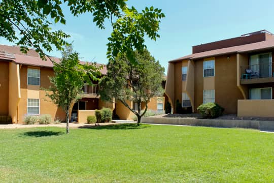 Sierra Meadows Apartments - Albuquerque, NM 87111