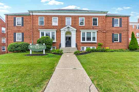 Waterstone Shaker Heights Community property