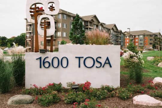 1600 Tosa property
