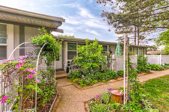 Carriage Hill Apartments property