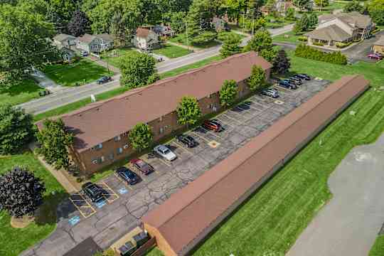 Bruziv - Akron property