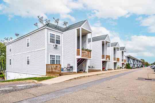 Kingston Apartments On Manor Road