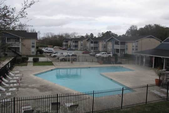 Bayou Willow Apartments