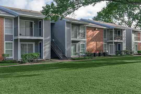 Cardinal Oaks property