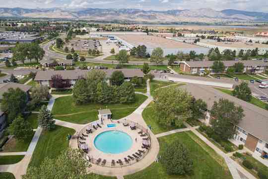 Meadow Creek Apartments property