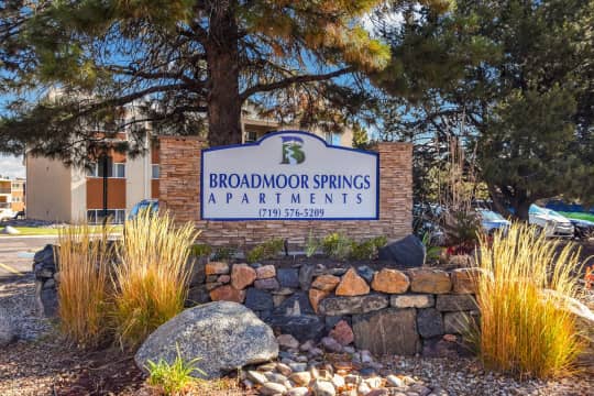 Broadmoor Springs Apartments - Colorado Springs, CO 80906