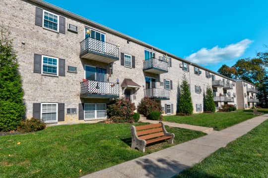 Levittown Trace Apartments - 3000 Ford Rd | Bristol, PA Apartments for ...