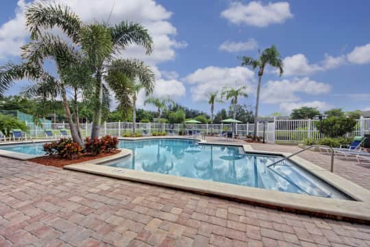 Runaway Bay Apartments - Pinellas Park, Fl 33782