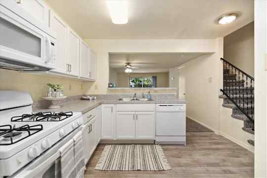 Oak Hill Townhomes property