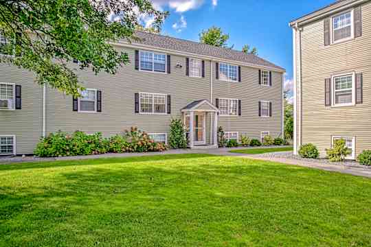 Cranberry Court Apartments property