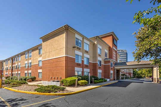 Furnished Studio - Meadowlands - East Rutherford property