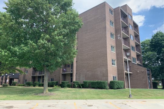 Hampton Knoll Apartments - Akron, OH 44313