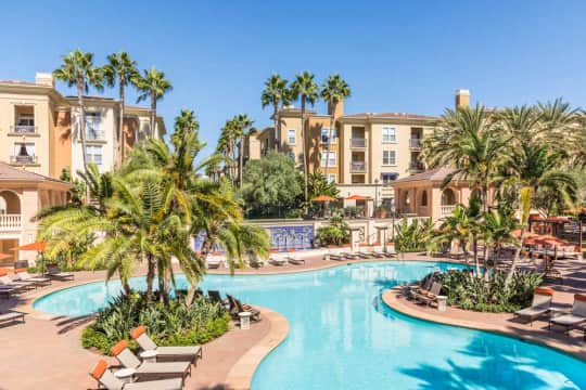 Newport Bluffs - 100 Vilaggio | Newport Beach, CA Apartments for Rent ...