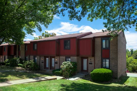 Monroeville Apartments at Deauville Park property