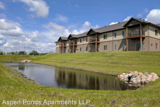 Aspen Ponds Apartments property