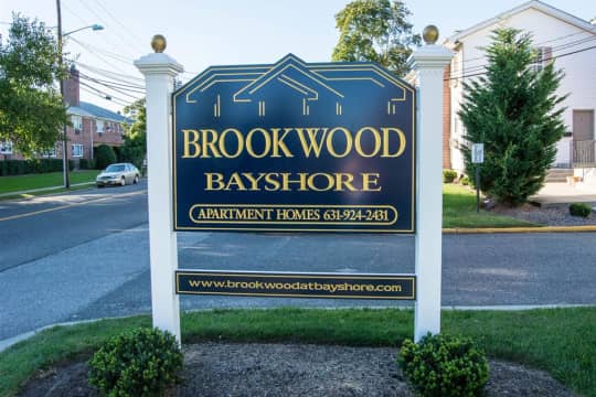 Brookwood at Bay Shore property