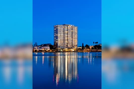 1200 Lakeshore Apartments property