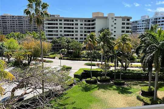 Apartment In Key Biscayne