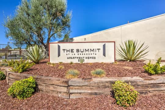 The Summit at La Crescenta property