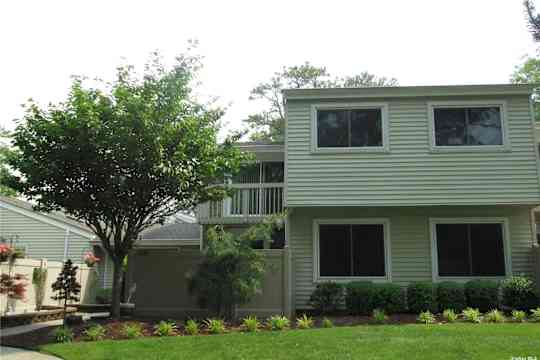 229 Springmeadow Dr #H Apartments - Holbrook, NY 11741