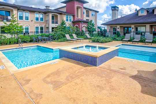 Highland Villas Apartments property
