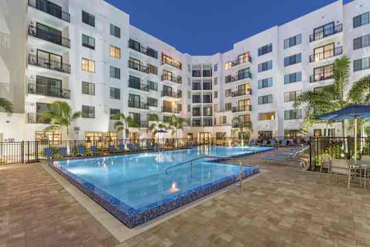 500 Ocean property