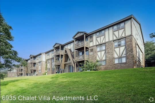 Chalet Villa Apartments property