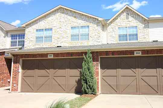 Oaks Estates of Coppell property