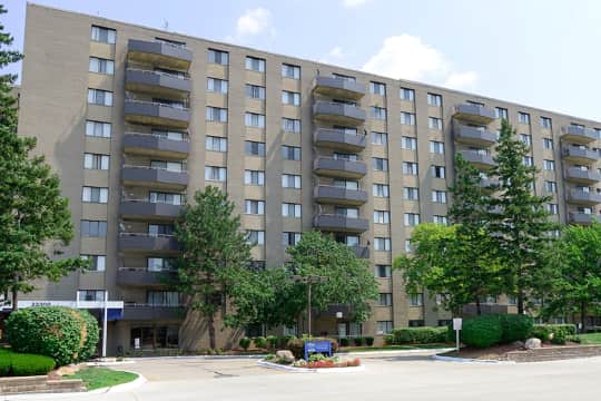 Carlyle Tower Apartment Homes property