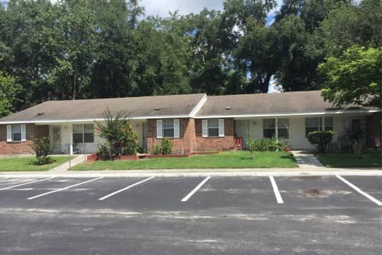 Pinewood Apartments - Green Cove Springs, Fl 32043