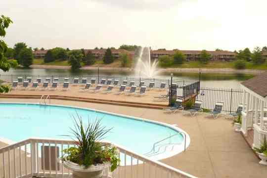 River Road Apartments property