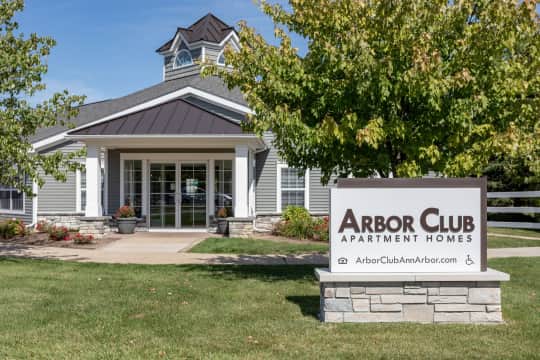 Arbor Club Apartments property