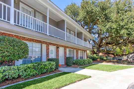 Oakleaf Townhouses property
