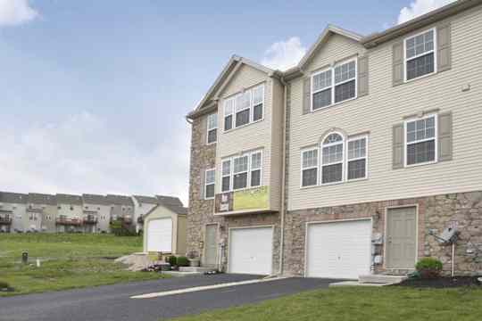 Sunpointe Townhomes property