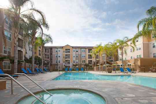 castle rock at fresno apartments fresno ca 93710