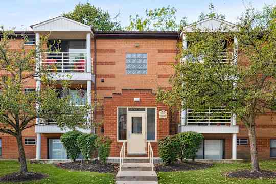 Deer Creek Apartments property