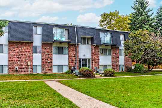The Arbors Apartments property