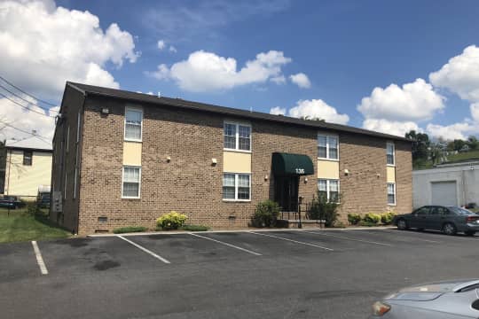 Charles Street Apartments - Strasburg, VA 22657