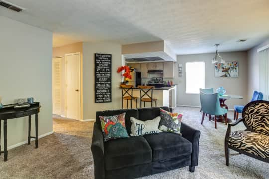 Brookstone Village Apartments - Cincinnati, OH 45209