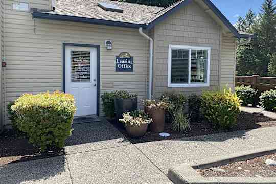 Nisqually Ridge Apartments property