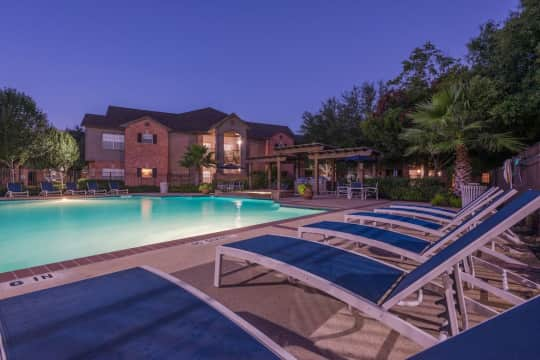 riverbend-apartments-league-city-tx-77573