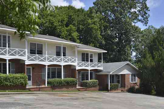 Riviera Court Apartments - Macon Ga 31204