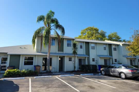 886 Crystal Lake Dr Apartments - Pompano Beach, FL 33064